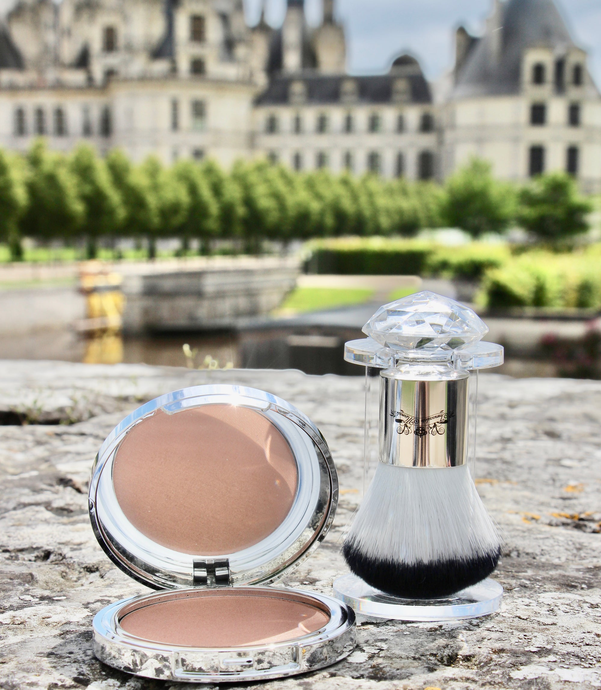NATURALLY SUN KISSED MINERAL BRONZER (Refillable)