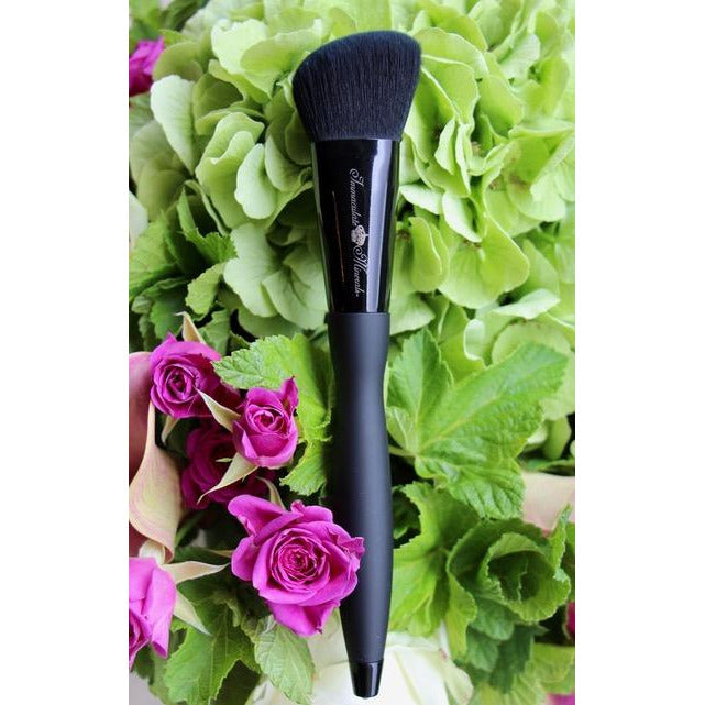 Immaculate Diamond Angle Blush Brush - Images by Miriam