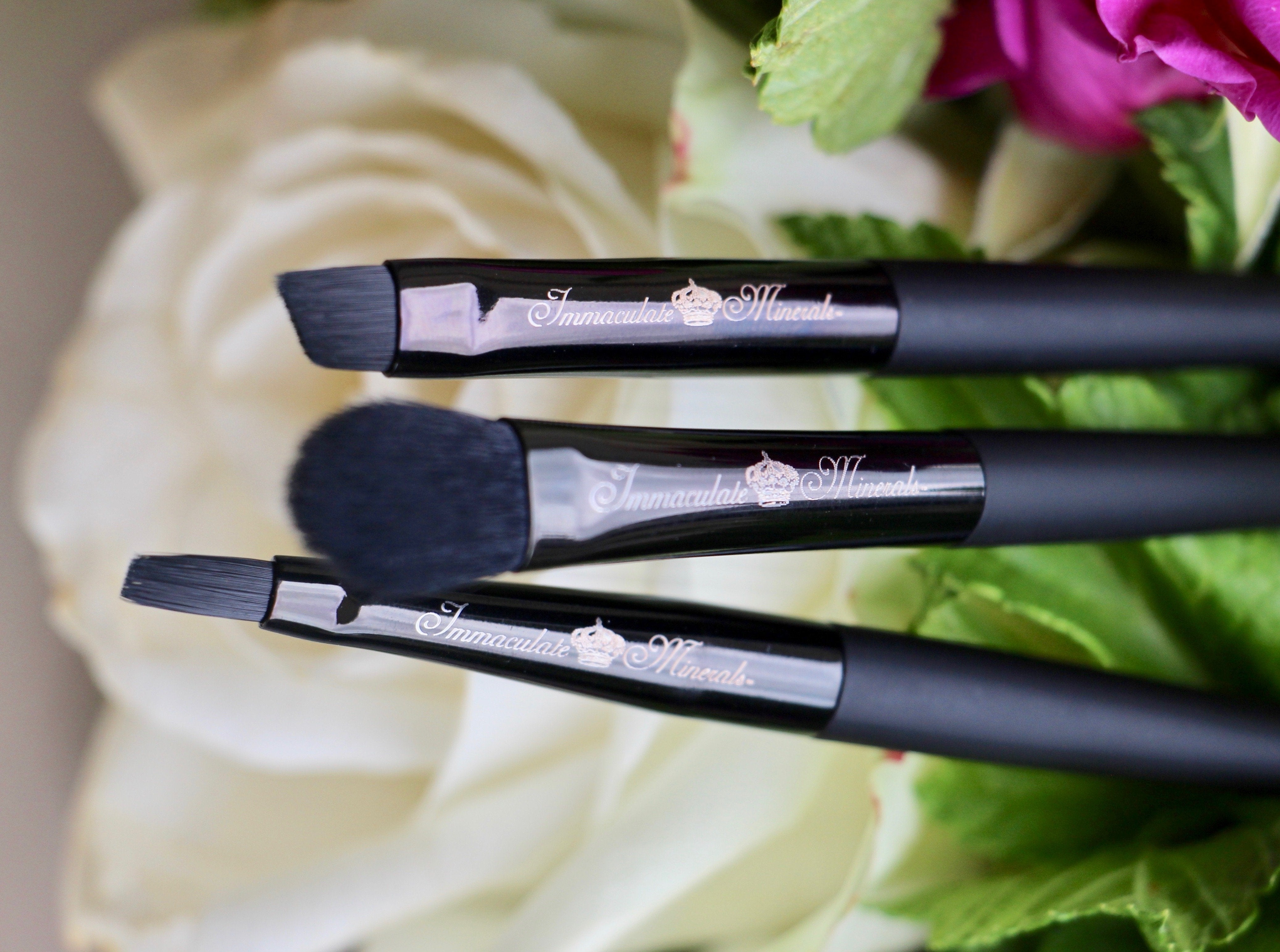 Immaculate Diamond Lip Liner Brush - Images by Miriam