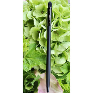 Immaculate Diamond Contour Blending Brush - Images by Miriam